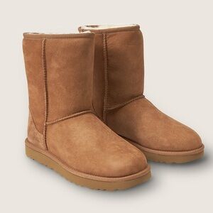 UGG Classic Il Short Boots Chestnut